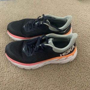 Women’s Hokas!!
